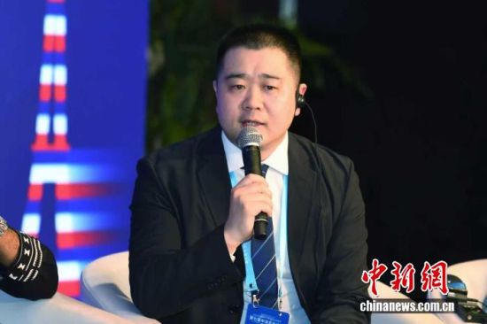 11ÔÂ3ÈÕ£¬µÚÆß½ìÖз¨ÎÄ»¯ÂÛ̳ƽÐÐÂÛ̳¡¶È˹¤ÖÇÄÜÓëÎÄ»¯´´Ð¡·ÔÚ³¤É³¾ÙÐС£Í¼ÎªÌÚѶ¹«Ë¾¸±×ܱ༡¢ÎÄ»¯ÓëÄÚÈÝÊÂÎñ²¿×ܾÀí¹®Ë§ÔÚÆ½ÐÐÂÛ̳ÉÏ·¢ÑÔ¡£(ÖÐÐÂÍø Ñ·å Éã) 11ÔÂ3ÈÕ£¬µÚÆß½ìÖз¨ÎÄ»¯ÂÛ̳ƽÐÐÂÛ̳¡¶È˹¤ÖÇÄÜÓëÎÄ»¯´´Ð¡·ÔÚ³¤É³¾ÙÐС£Í¼ÎªÌÚѶ¹«Ë¾¸±×ܱ༡¢ÎÄ»¯ÓëÄÚÈÝÊÂÎñ²¿×ܾÀí¹®Ë§ÔÚÆ½ÐÐÂÛ̳ÉÏ·¢ÑÔ¡£(ÖÐÐÂÍø Ñ·å Éã)