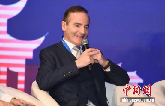 11ÔÂ3ÈÕ£¬µÚÆß½ìÖз¨ÎÄ»¯ÂÛ̳ƽÐÐÂÛ̳¡¶È˹¤ÖÇÄÜÓëÎÄ»¯´´Ð¡·ÔÚ³¤É³¾ÙÐС£Í¼Îª·¨¹úHistoriaÔÓÖ¾×ܱ༸¥Àʿˡ¤·ÑÀÊÔÚÆ½ÐÐÂÛ̳ÉÏ·¢ÑÔ¡£(ÖÐÐÂÍø Ñ·å Éã) 11ÔÂ3ÈÕ£¬µÚÆß½ìÖз¨ÎÄ»¯ÂÛ̳ƽÐÐÂÛ̳¡¶È˹¤ÖÇÄÜÓëÎÄ»¯´´Ð¡·ÔÚ³¤É³¾ÙÐС£Í¼Îª·¨¹úHistoriaÔÓÖ¾×ܱ༸¥Àʿˡ¤·ÑÀÊÔÚÆ½ÐÐÂÛ̳ÉÏ·¢ÑÔ¡£(ÖÐÐÂÍø Ñ·å Éã)