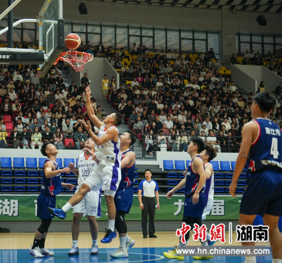 Ñ¡ÊÖÕýÔÚ±ÈÈü¡£À×ÀñÃú Éã Ñ¡ÊÖÕýÔÚ±ÈÈü¡£À×ÀñÃú Éã