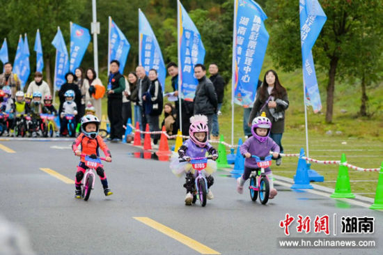 �μ�ƽ�⳵���µ�Сѡ�֡����췽��ͼ