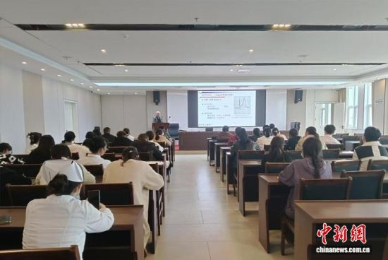 ¡¡2025Äê4ÔÂ11ÈÕ£¬ÑÔ¸Ù¶Ô´åÒ½¼°È«ÔºÊµÏ°Éú½øÐÐÅàѵ¡£¶«°²ÏØÎ¯Ðû´«²¿¹©Í¼ ¡¡2025Äê4ÔÂ11ÈÕ£¬ÑÔ¸Ù¶Ô´åÒ½¼°È«ÔºÊµÏ°Éú½øÐÐÅàѵ¡£¶«°²ÏØÎ¯Ðû´«²¿¹©Í¼