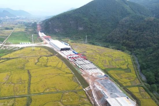 零道高速施工现场 。叶林东 摄 零道高速施工现场 。叶林东 摄