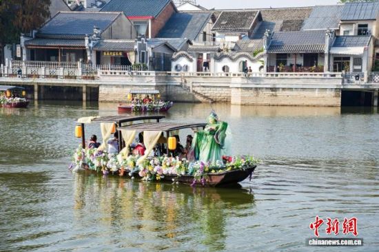 靖港古镇景区上演的主题活动。望城区委宣传部 供图 靖港古镇景区上演的主题活动。望城区委宣传部 供图