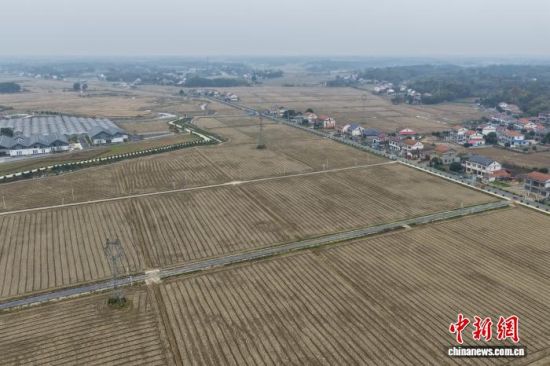 位于湖南常德的高标准农田建设。 徐志雄 摄 位于湖南常德的高标准农田建设。 徐志雄 摄