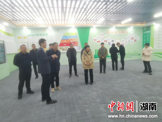 考察东升农场 考察东升农场