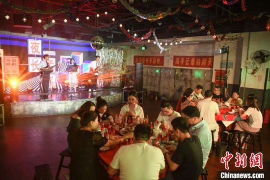 湖南旅游市场强劲复苏 暑期重点文旅场所“一票难求”