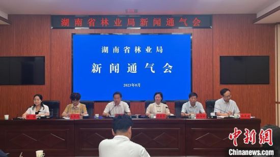 湖南省党政代表团在西藏自治区考察对口支援工作