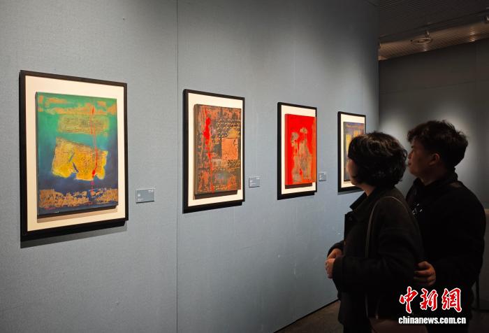 ��������������Ʒ���೤ɳ ��ɫ�ʴ��������֮��