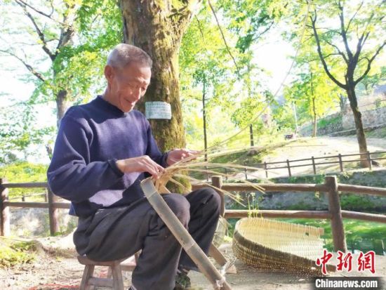 沙洲村里幸福多