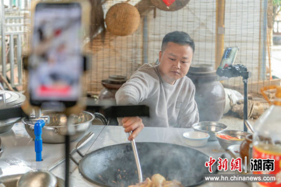 �������ֱ����������������Сƽ ��