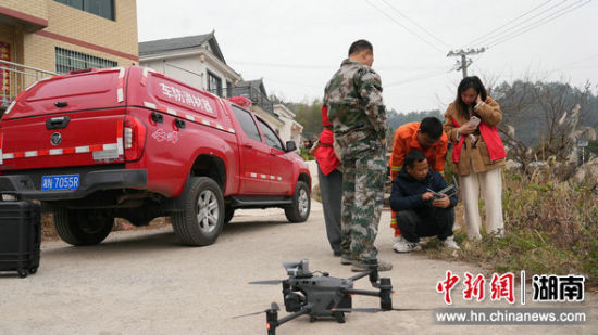 ������Ա�������˻�׼�����ս���Ѳ�顣