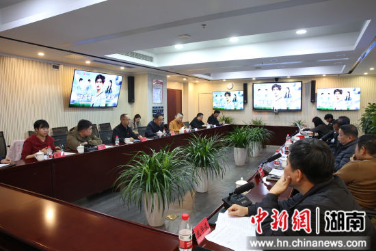 ���ֻ��ֳ������췽��ͼ