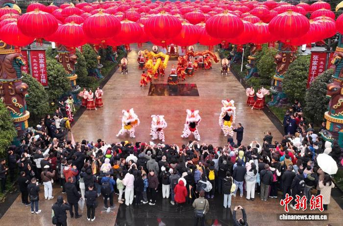 �����ο��ں����żҽ硰�����ꡱ �����������Ļ�