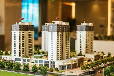 ���¥����С��������